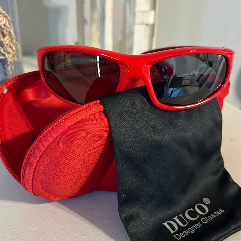 DUCO Designer Glasses Sports Sunglasses Red Kids New